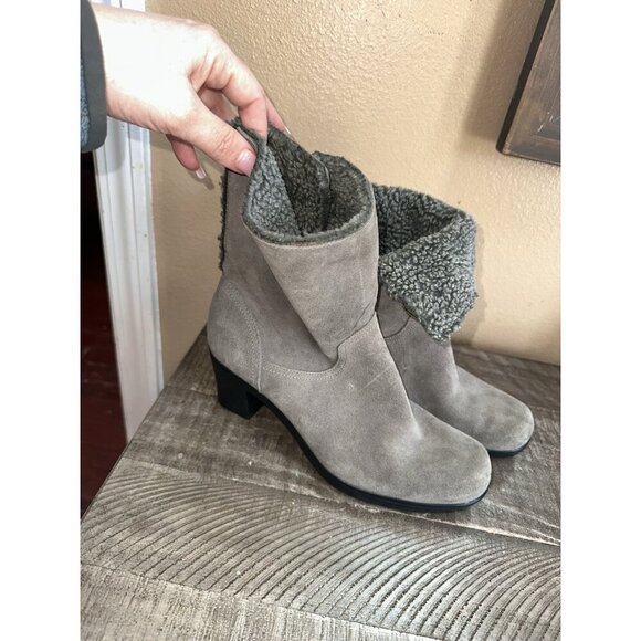 Clarks Bendables Mid Calf Boots Women 9.5 M Gray Suede Leather 39387 Zip Fleece - Picture 3 of 5